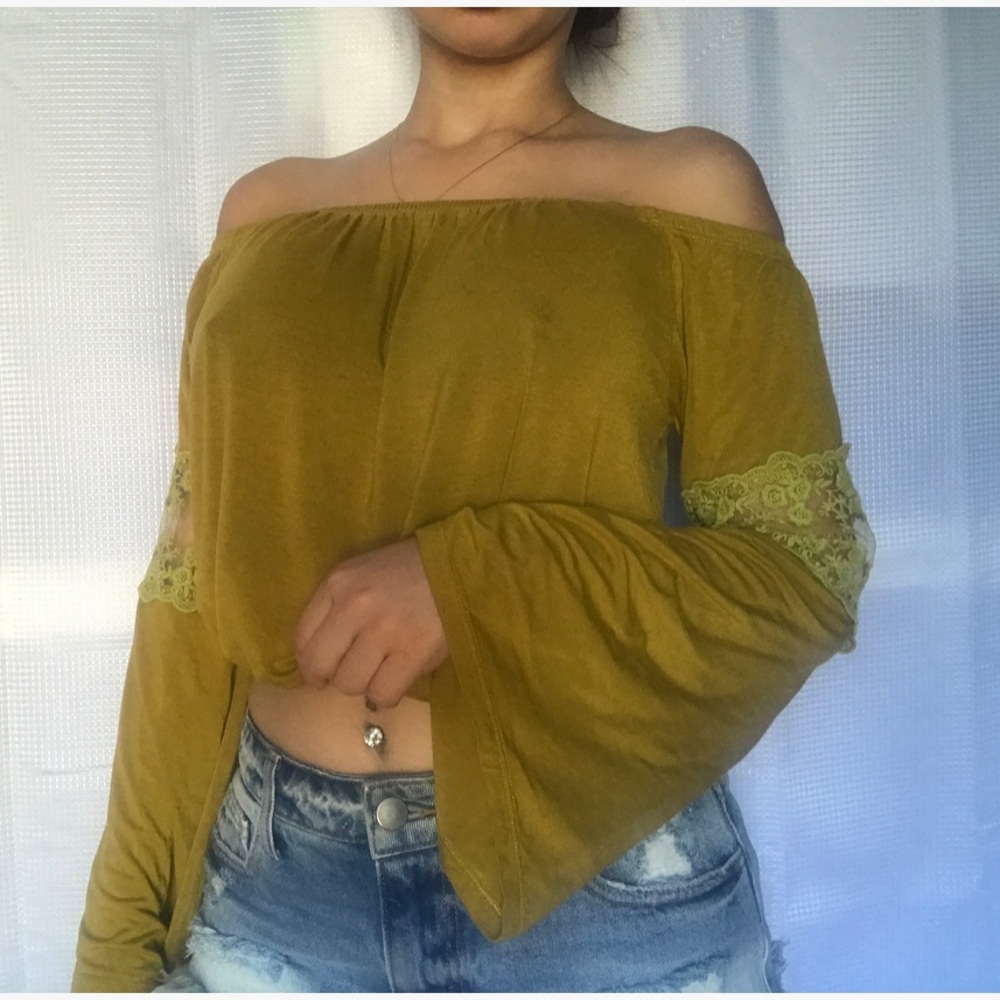 Off the shoulder long sleeve